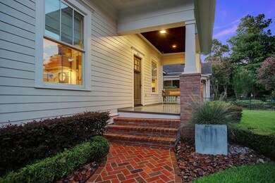 821 Cortlandt St, Houston, TX 77007 - photo 2