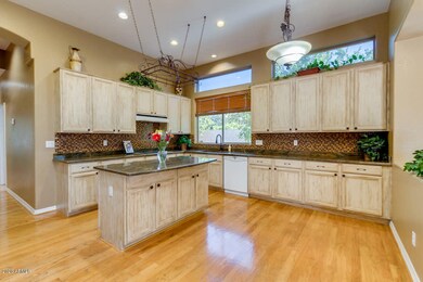 7116 S Los Feliz Dr, Tempe, AZ 85283 - photo 2