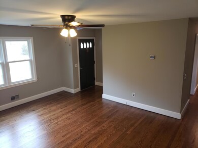 2104 Edgehill Cir, Johnson City, TN 37601 - photo 3