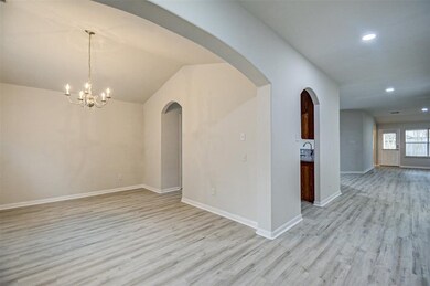 31715 Royal Woods Ct, Conroe, TX 77385 - photo 5