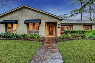 10027 Doliver Dr, Houston, TX 77042 - photo 2