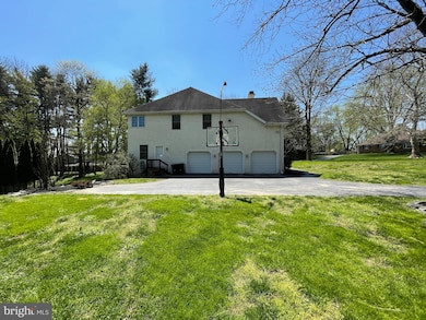 210 Highview Ln, Media, PA 19063 - photo 2