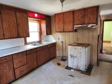 97 Parallel St, Springfield, MA 01104 - photo 6