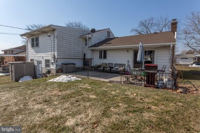 1141 N 23rd St, Allentown, PA 18104 - photo 5