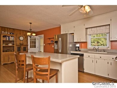 Kitchen/Dining