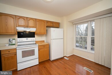 14004 Oakpointe Dr, Laurel, MD 20707 - photo 6