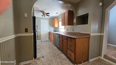 319 E Farrell St, Niota, TN 37826 - photo 4