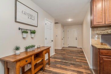 2714WColtonStOzark-6