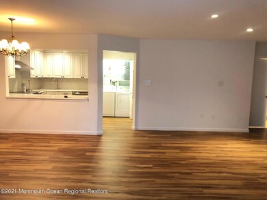 73 Lexington Ct, Red Bank, NJ 07701 - photo 5