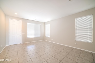 1006490.3213 N 127th DR - Family Room