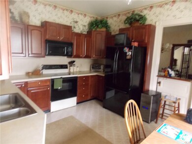 142 S 7th St, Lehighton, PA 18235 - photo 5