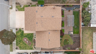 1225 El Portal Way, Oxnard, CA 93035 - photo 7