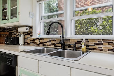 404 Pine Ave, Waynesboro, VA 22980 - photo 4