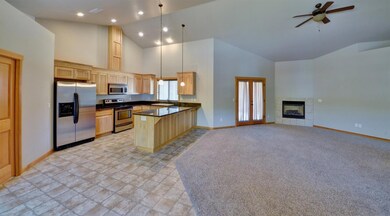 2168 Lissy Way, Grants Pass, OR 97526 - photo 6