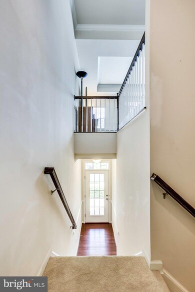 42306 Shoover Square, Chantilly, VA 20152 - photo 2