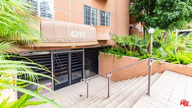 4310 Cahuenga Blvd unit 103, Toluca Lake, CA 91602 - photo 3