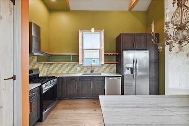 Ceramic tile backsplash