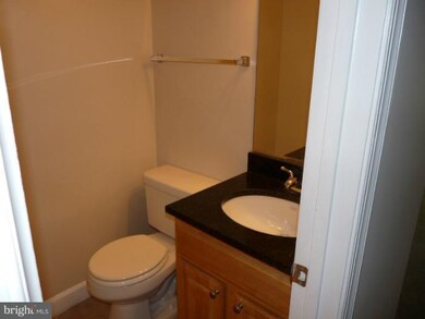 14139 Yorkshire Woods Dr, Silver Spring, MD 20906 - photo 4