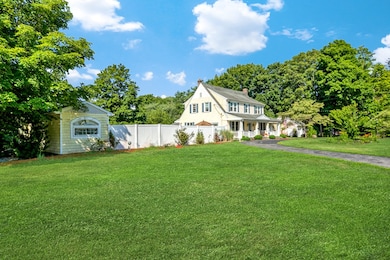 347 Miller St, Ludlow, MA 01056 - photo 2