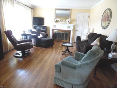 285 E Pioneer Trail, Aurora, OH 44202 - photo 5