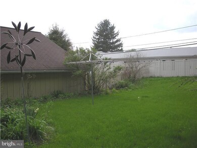 520 S 4th St, Perkasie, PA 18944 - photo 4