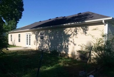 206 Saddlewood Dr, Shelbyville, TN 37160 - photo 2