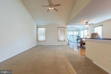 3063 Sundown Dr unit 41, Chambersburg, PA 17202 - photo 5