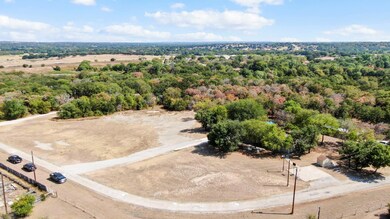 321 Cochran Rd, Weatherford, TX 76085 - photo 3