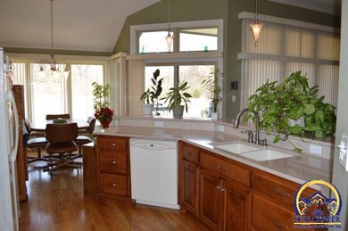 2223 SW Lowell Ln, Topeka, KS 66614 - photo 6