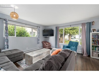 3053 Hemlock St, Longview, WA 98632 - photo 4