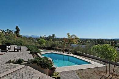 Pool & Views