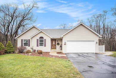 231 Embury Dr, Battle Creek, MI 49014 - photo 2