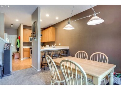 2433 SW Wright Place, Troutdale, OR 97060 - photo 5