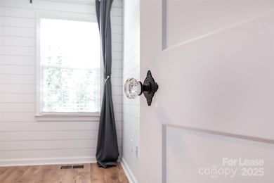 542 Iverson Way, Charlotte, NC 28203 - photo 5