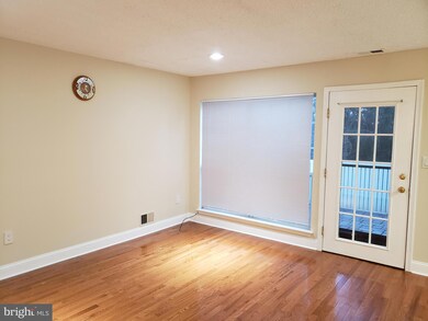 22 Cabot Way, Franklin Park, NJ 08823 - photo 4