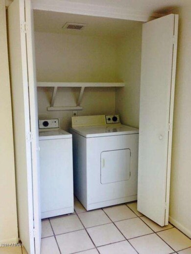 tracylaundry