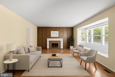 12306 Shadetree Ln, Laurel, MD 20708 - photo 3