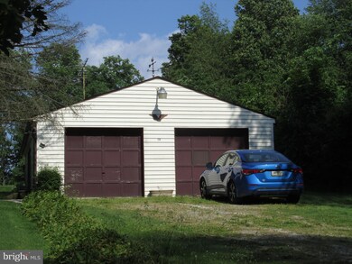 130 Caton Rd, Honey Brook, PA 19344 - photo 5