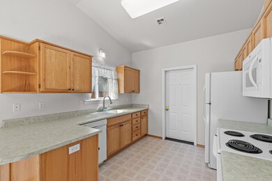 06-2 Kitchen