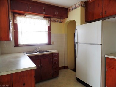 Eat-in Kitchen has been well maintained....