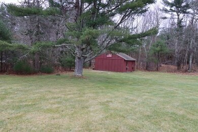 4 Hemlock St, Douglas, MA 01516 - photo 5