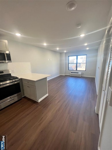 48 Spruce Ave unit 201, Ridgefield Park, NJ 07660 - photo 3