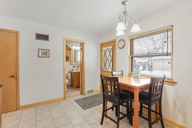 10551 Essex St, Westchester, IL 60154 - photo 7