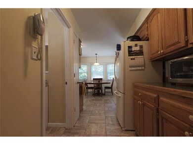 Pass through from dining room to kitchen with half