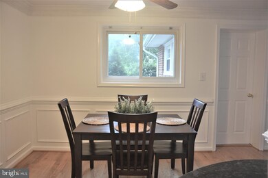 3913 Whispering Ln, Falls Church, VA 22041 - photo 6