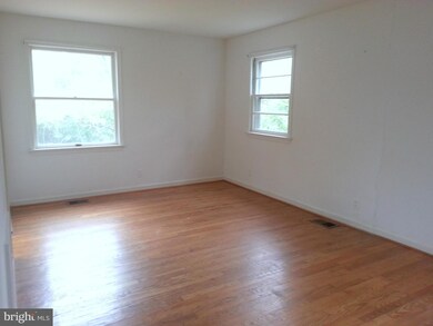 2227 Forest Glen Rd, Silver Spring, MD 20910 - photo 5