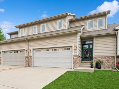 9551 Aster Ln, Johnston, IA 50131 - photo 2