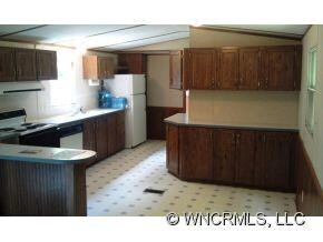 40 Mouchie Mountain Rd, Candler, NC 28715 - photo 4