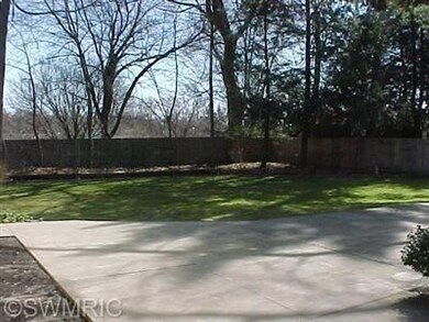 621 Topinabee Rd, Niles, MI 49120 - photo 6