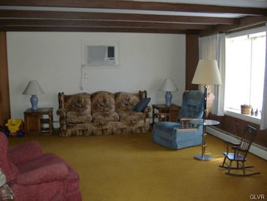 1079 Constitution Ave, Pen Argyl, PA 18072 - photo 4